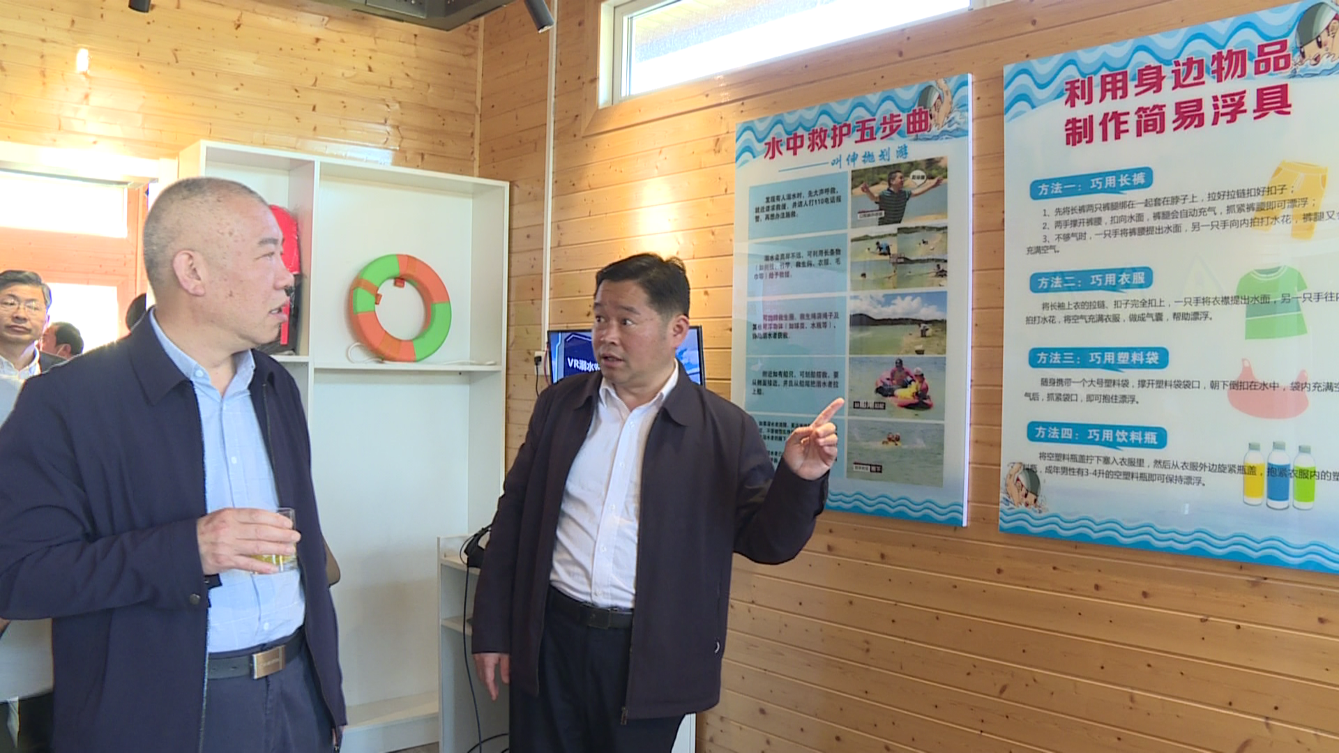 人民日报社湖北分社社长贺广华来我县采访调研