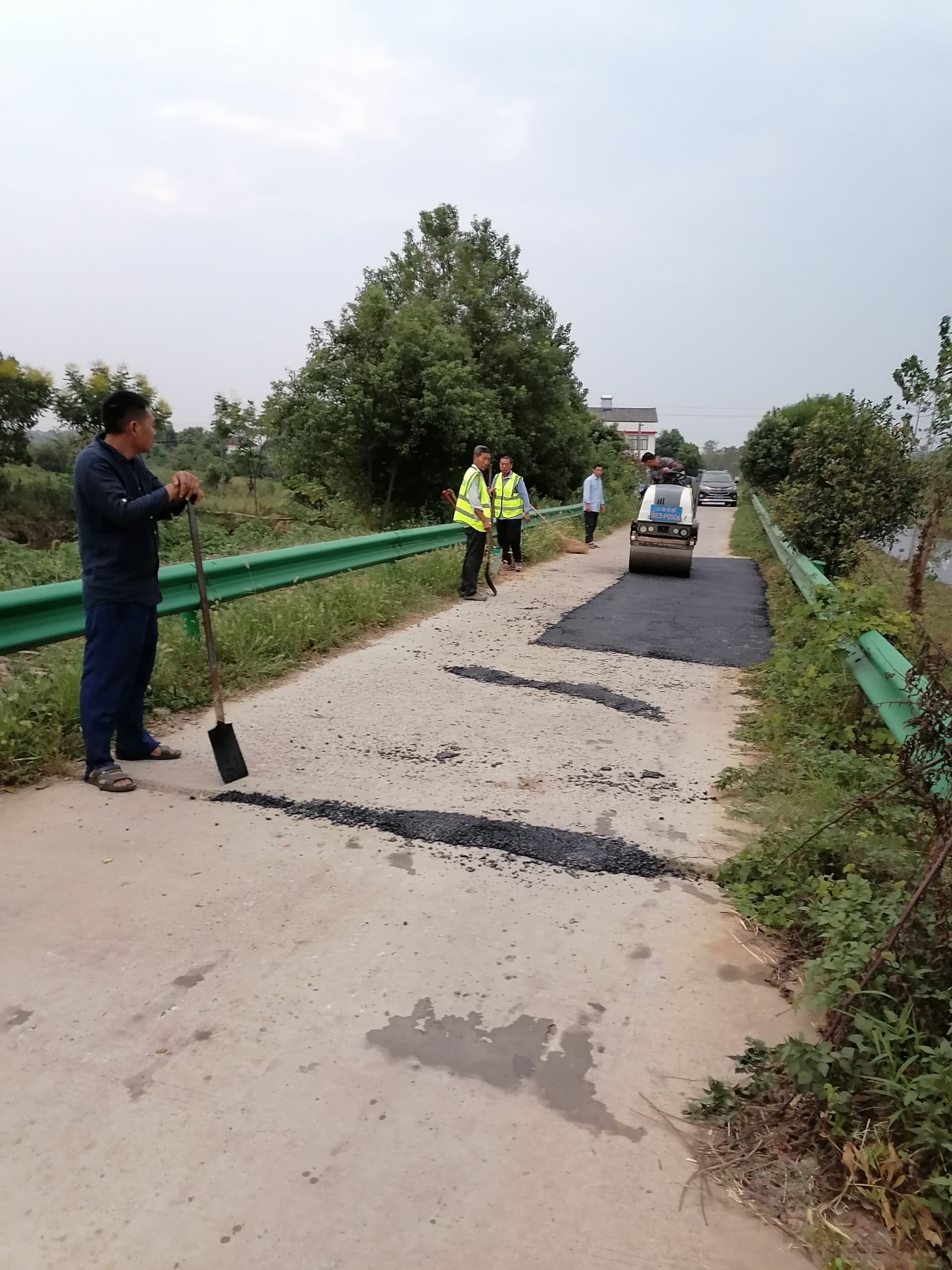 道路维修照片图片