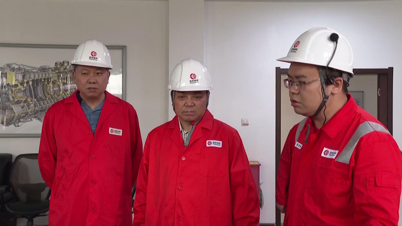 孙襄林要求,各相关单位要时刻绷紧安全生产这根弦