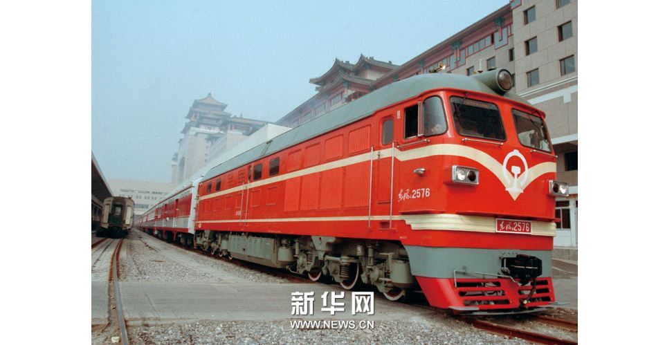 1996年9月1日,京九铁路全线开通.