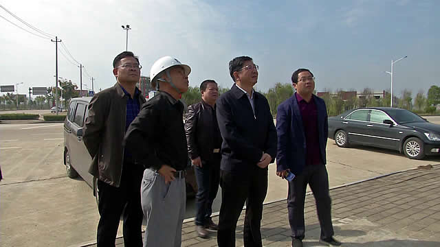 黄强胤到散花示范区督办重点项目建设工作