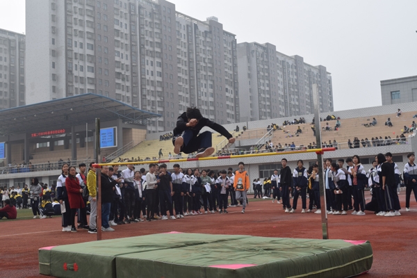 宜城市二中举办2019年秋季田径运动会