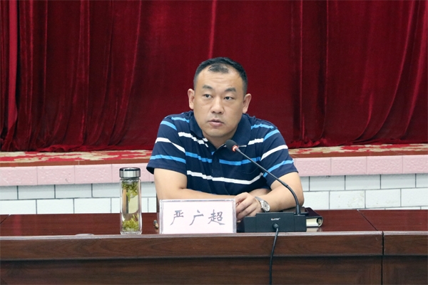 市委副书记,市长严广超要求,要坚决提升政治站位,在做好常态化疫情