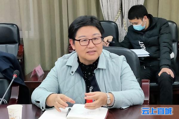 聚焦两会郭静到流水代表团审议讨论政府工作报告