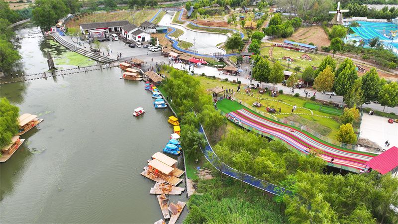 宜城:国庆嗨玩醉美莺河 金秋畅享欢乐时光