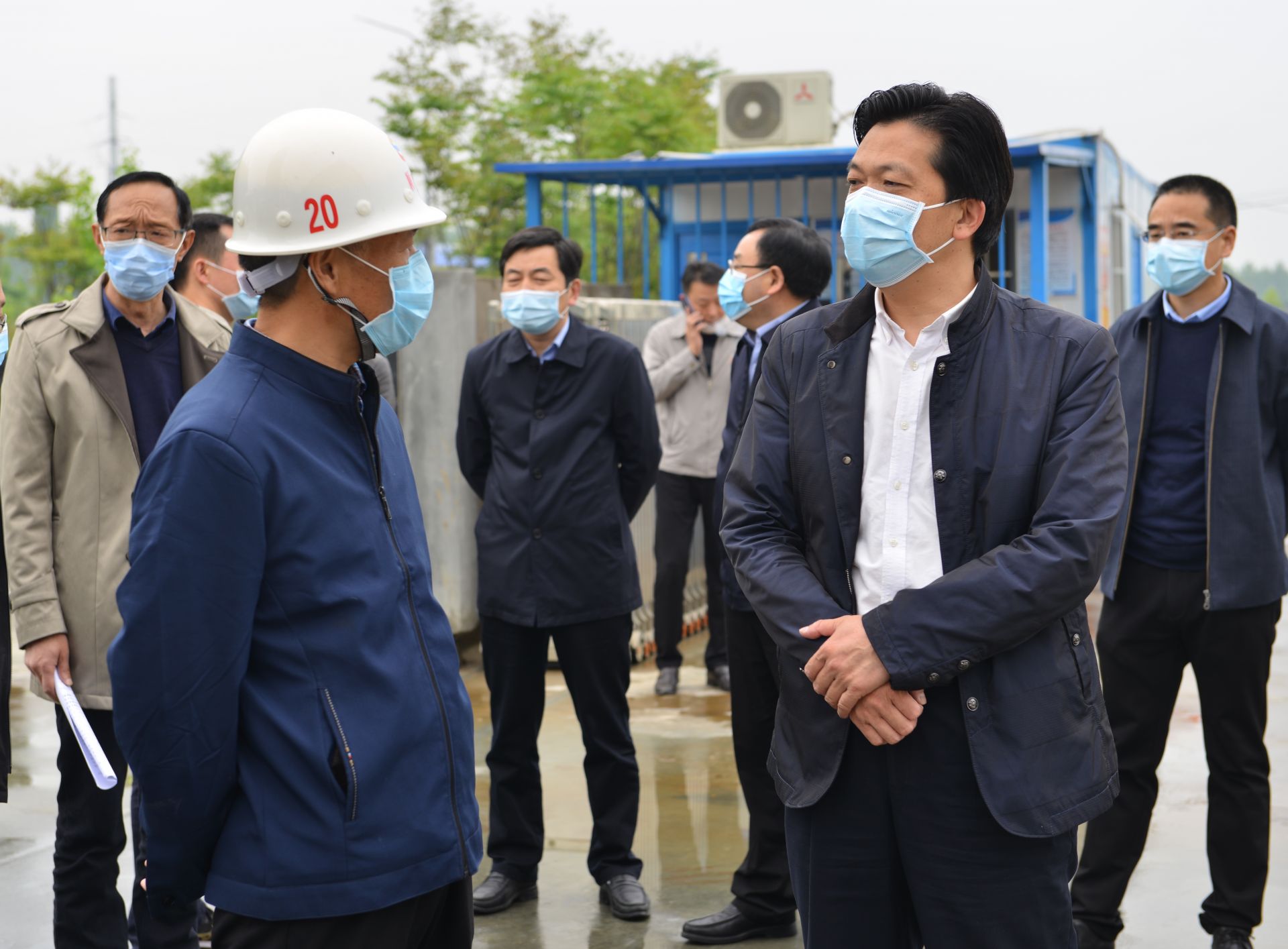 王燮耀到在建重点项目现场办公