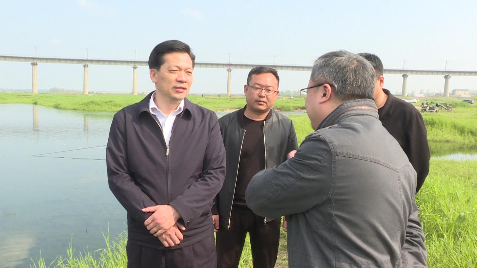 王燮耀检查节日交通安全禁捕退捕等工作