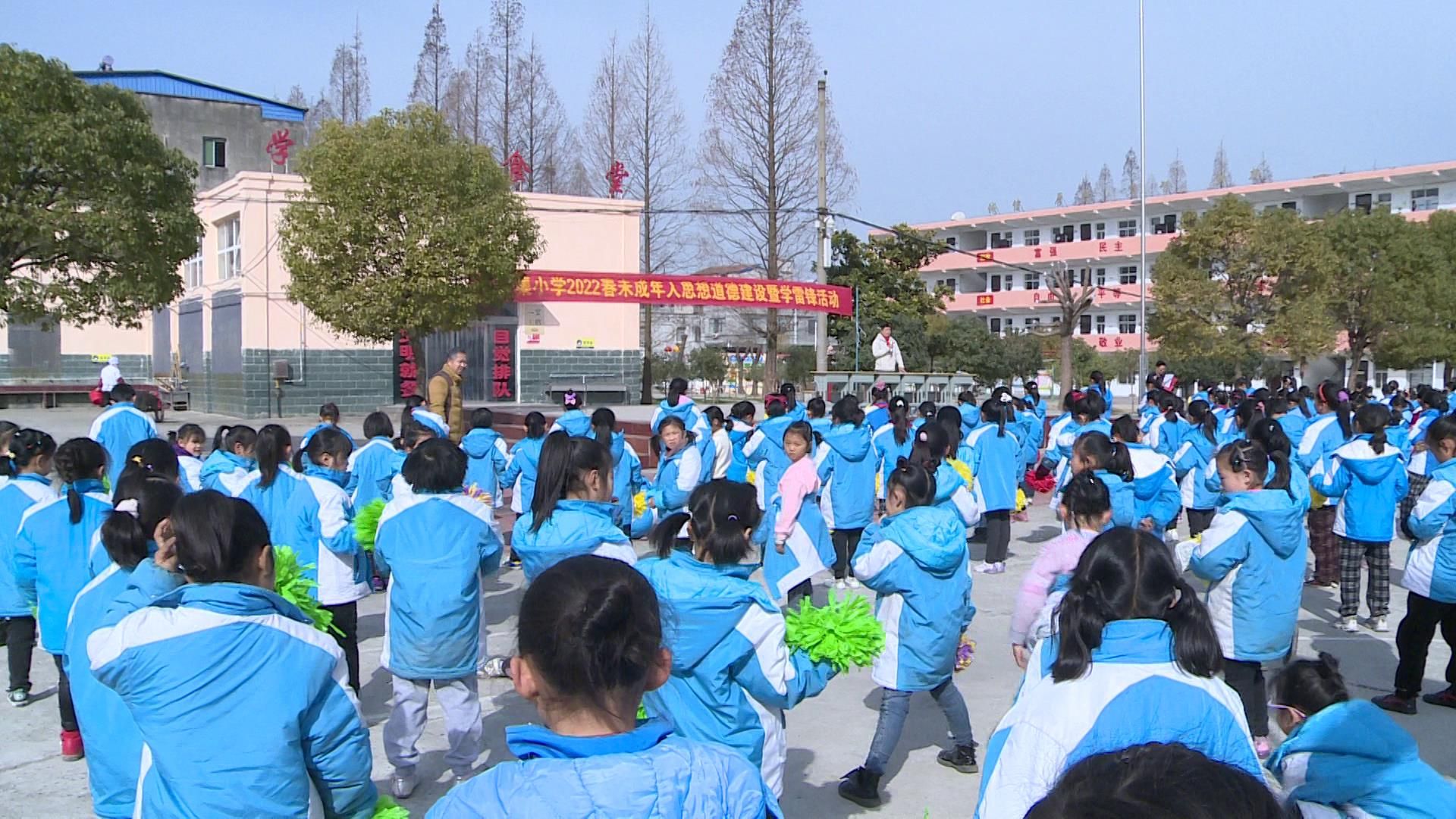 2009年冬,家住薛集鎮村民陳小峰在街頭偶遇走失的聾啞漢,出於好心將其