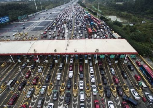 汉宜高速(毛嘴站至北河站),黄咸高速(黄冈段)等高速路段纷纷喊"堵"