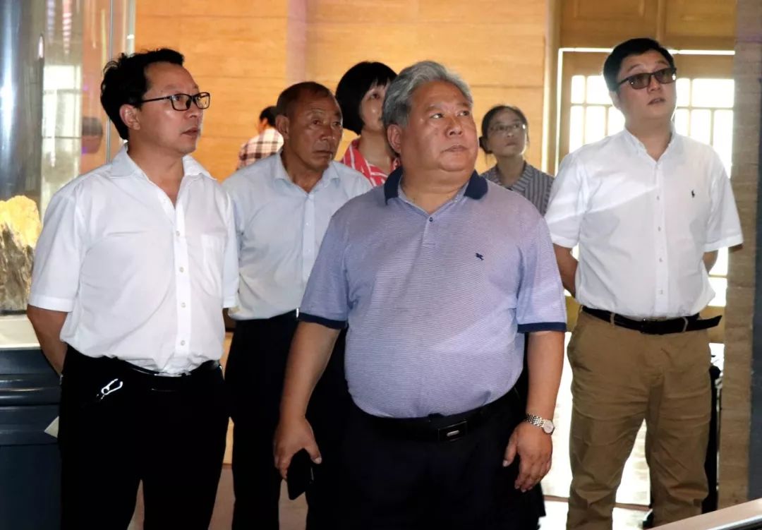 座谈会前,刘良谋一行还考察了创业园,对弈园,1140矿井,农耕文化博物馆