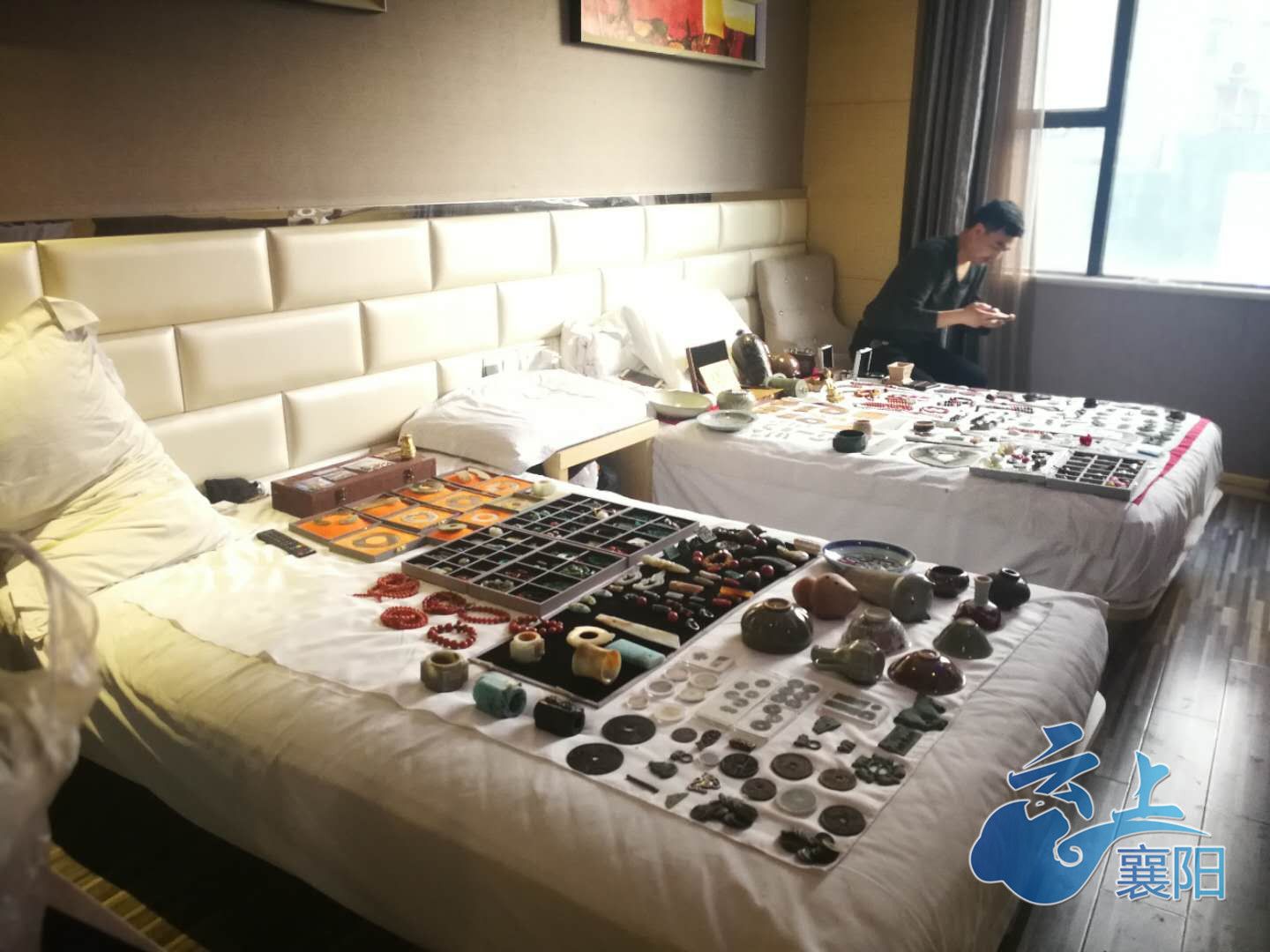 襄阳市收藏家协会举办首届古玩艺术品房交会