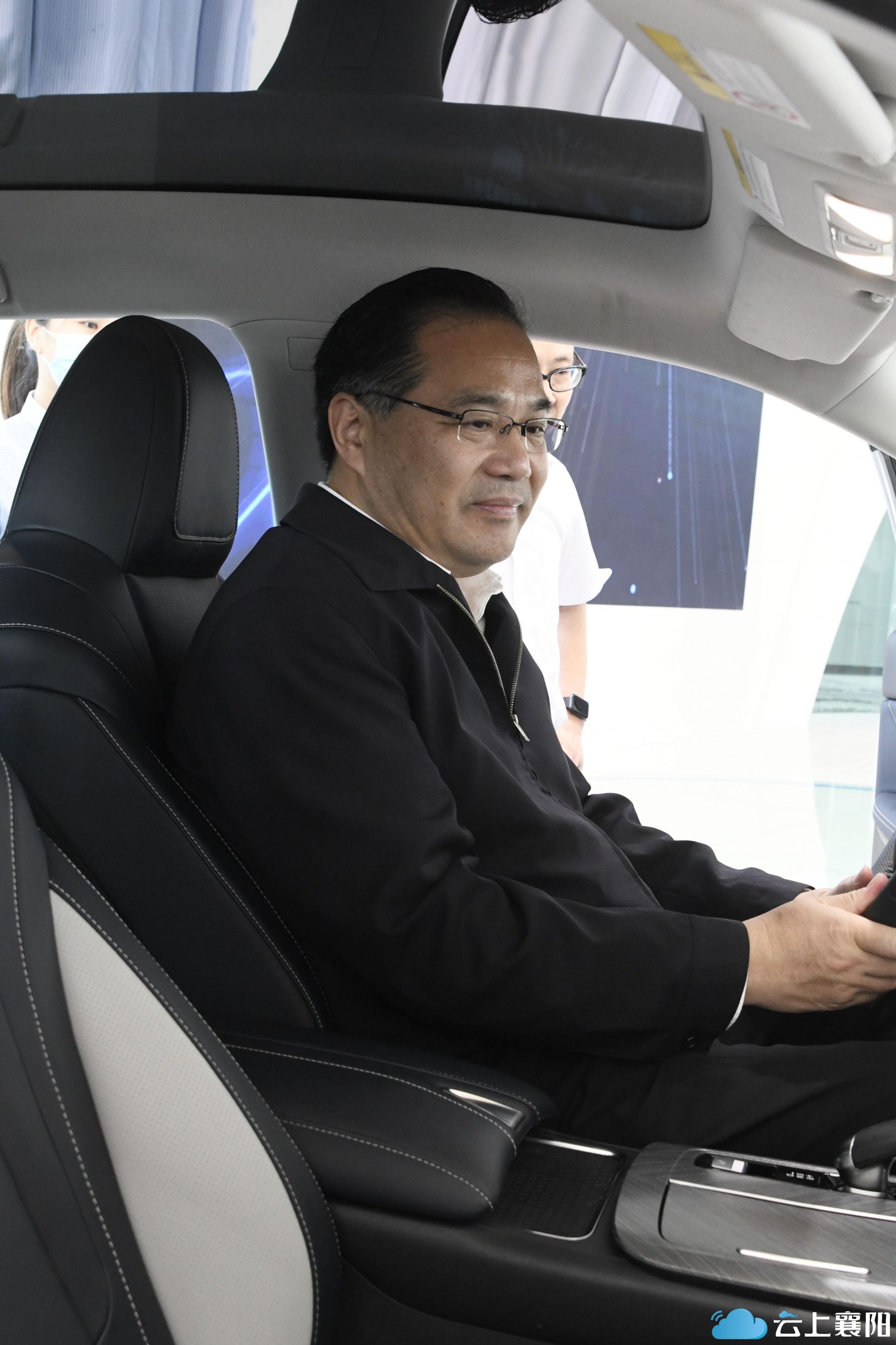 襄阳市委书记马旭明访问东风日产