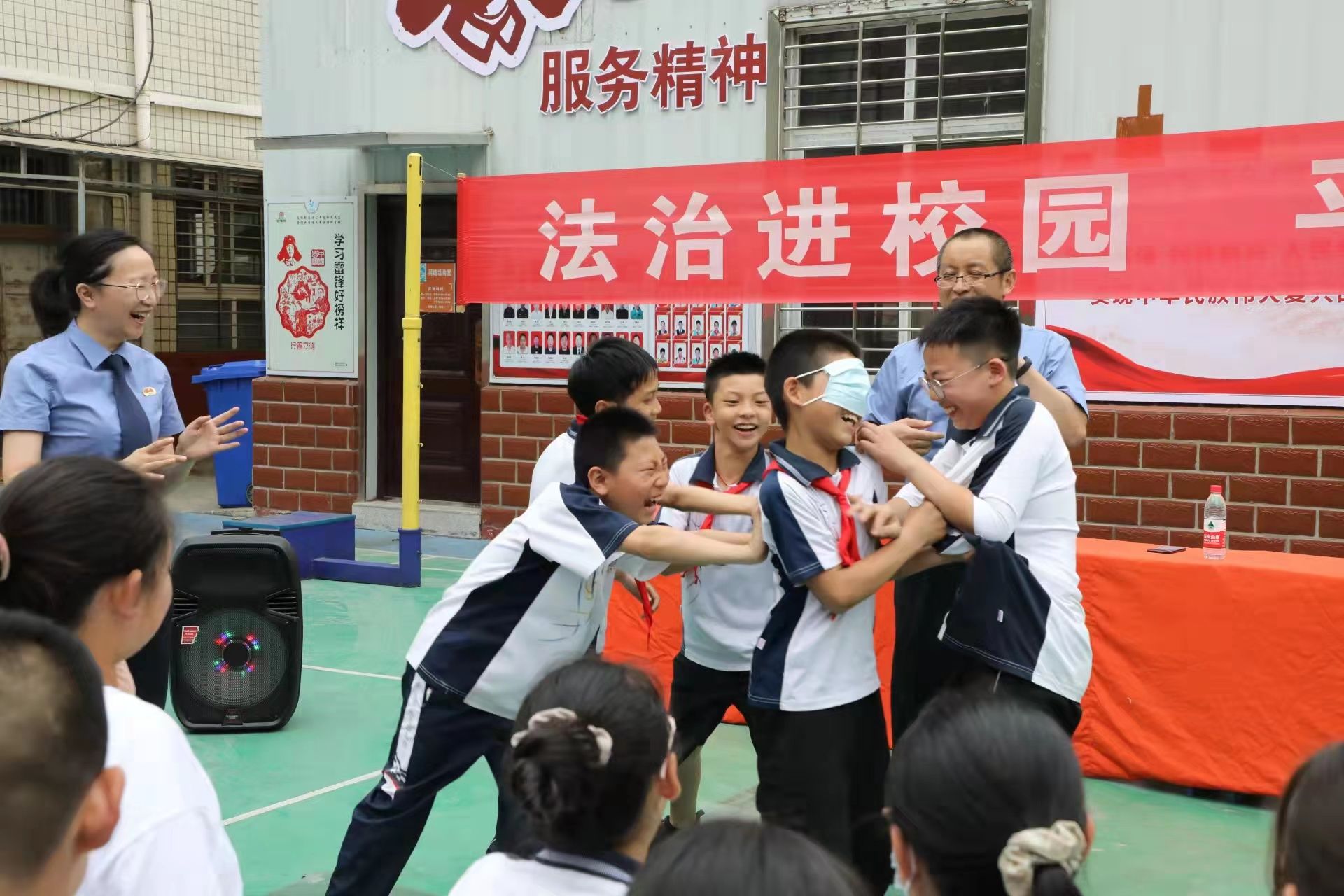 我们的六一方圆学校法治教育进校园以法为礼庆六一