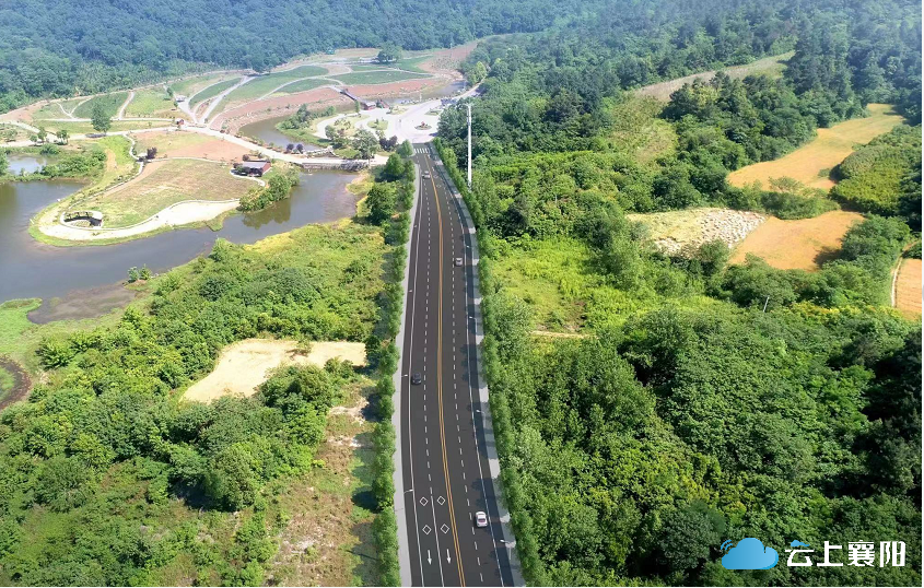 鹿门寺旅游道路工程建设项目,由中铁上海工程局承建,工程北起亭侯路