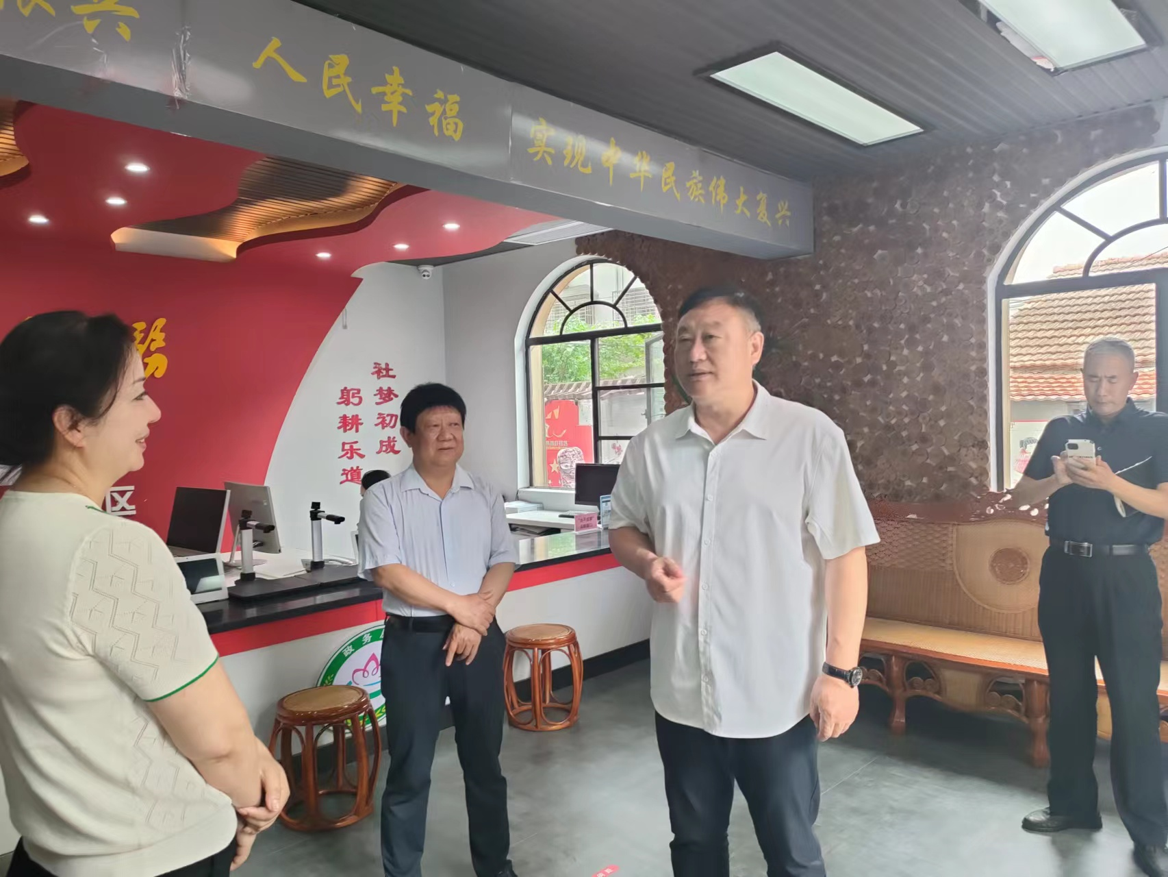 朱守疆到创文联系点开展下基层察民情解民忧暖民心走访调研