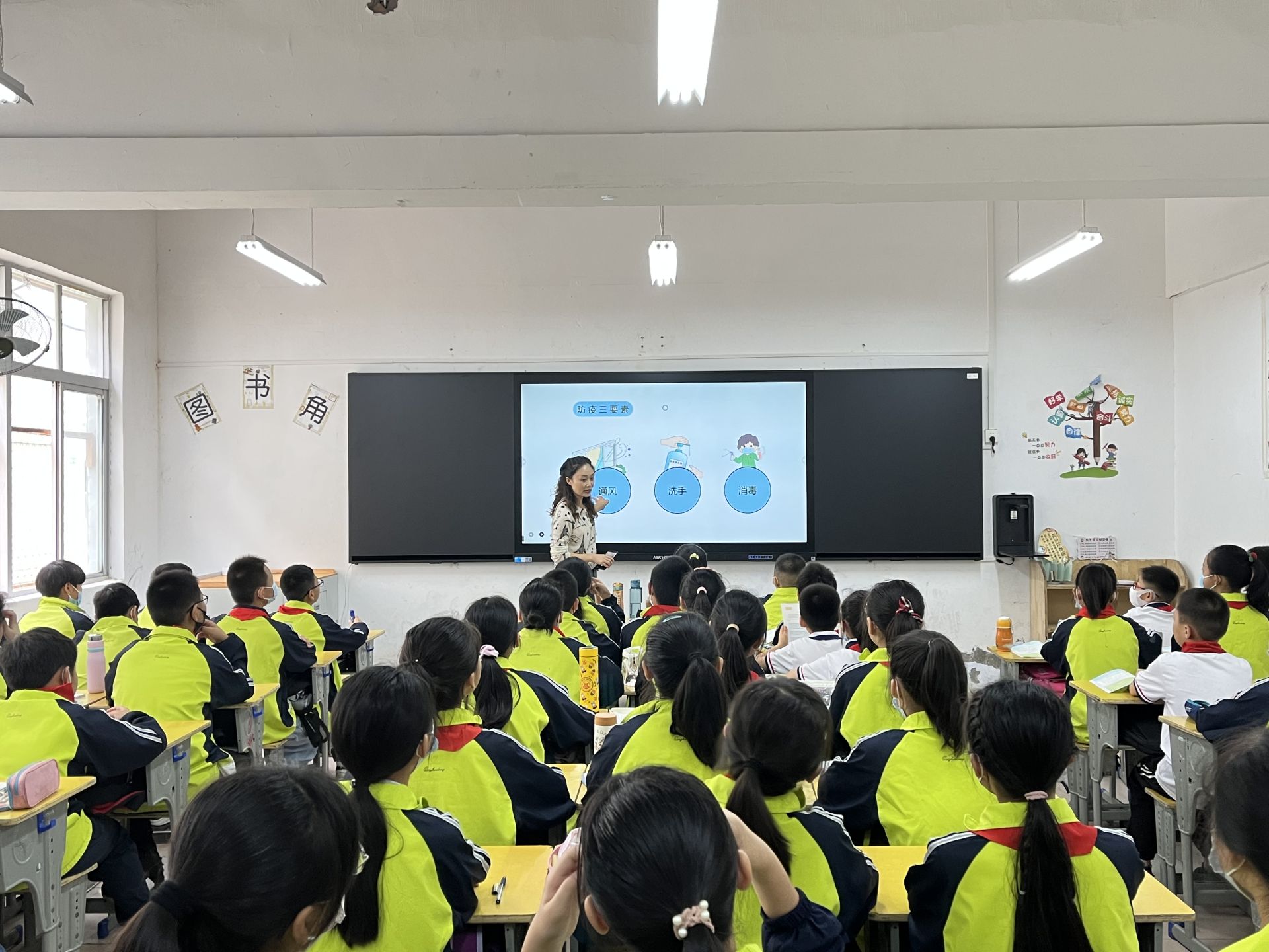 晨光小学开学第一天纪实:入学就是一种教育_汉水襄阳