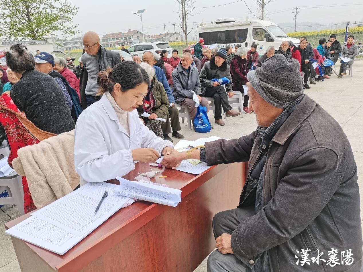 谷城庙滩女人图片