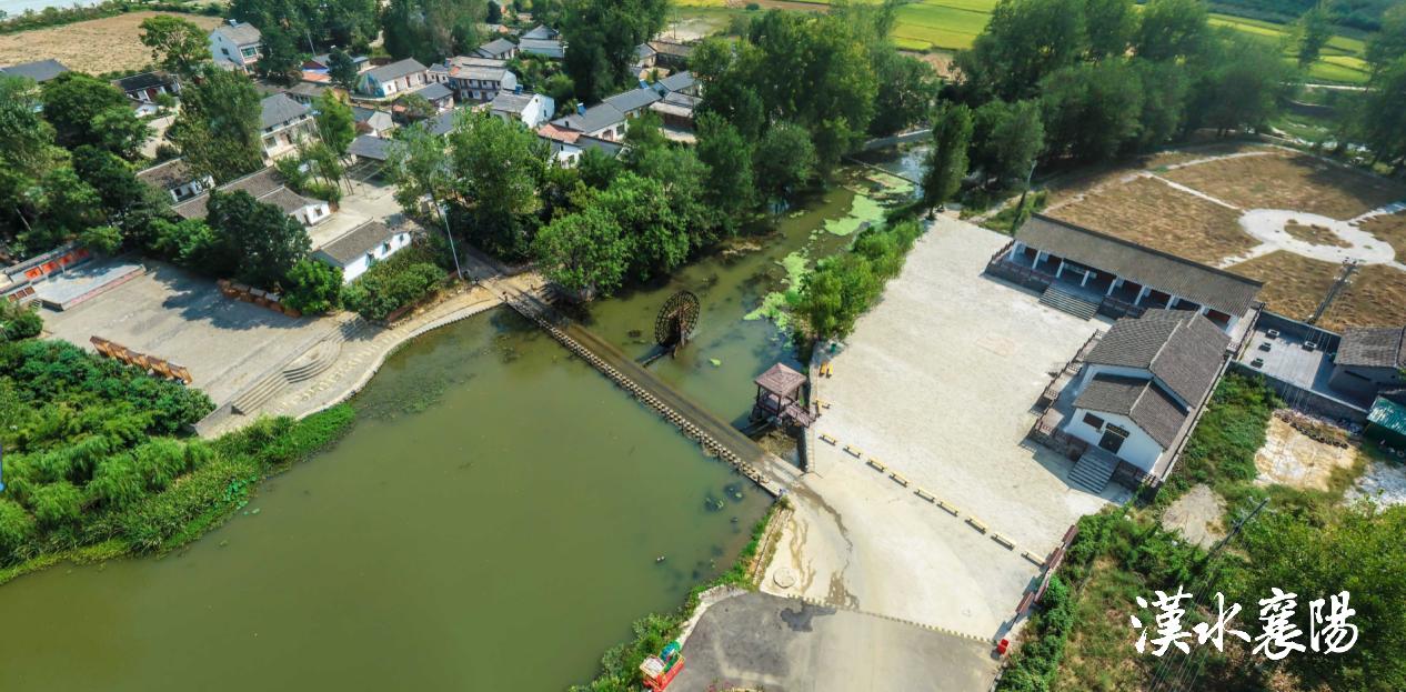 宜城莺河村位于宜城市东部,是一座典型的古村落,近年来,该村依托原有