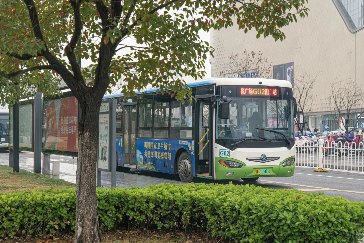 五一假期，襄阳公交日均增加班次158个，日均发班1329个，全力保障市民出行