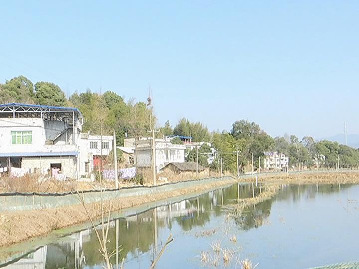 实施脱贫攻坚工程建设富裕蕲春株林慕义畈村让贫困群众搬得出快脱贫