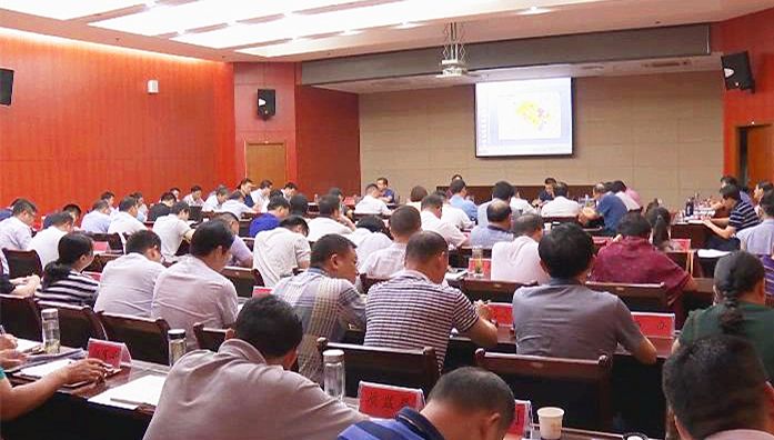 (蕲春广播电视台全媒体记者刘明正报道)8月28日,县"四大家"领导联席