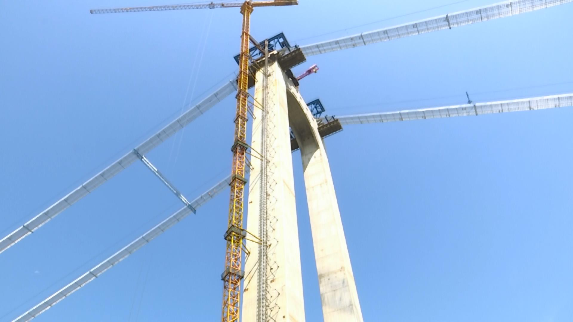 棋盘洲长江大桥上的猫道