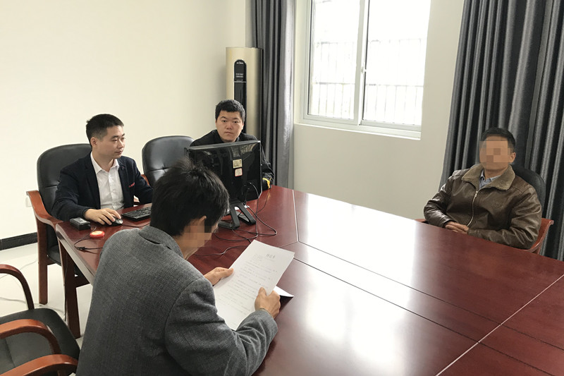 秉公办案让农民工不再忧薪蕲春法院张榜法庭调解一起追索劳动报酬纠纷