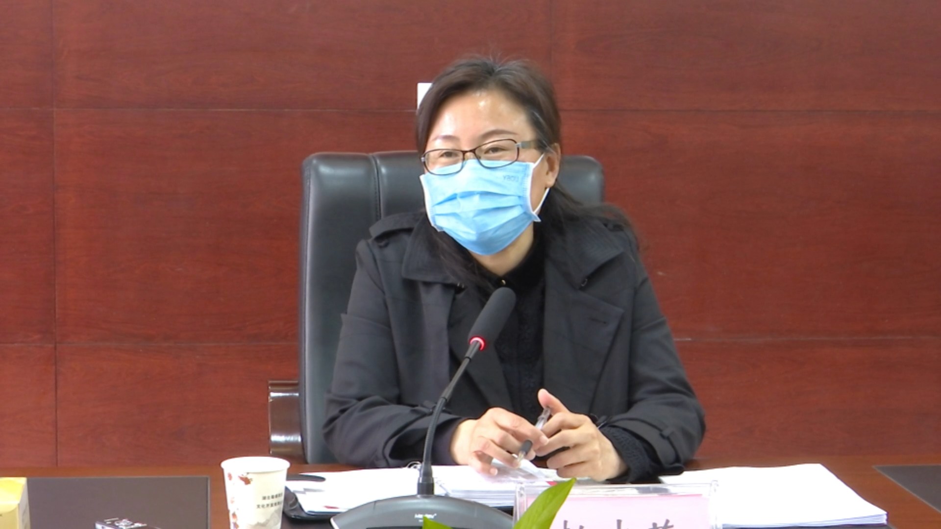 视频| 赵少莲主持召开蕲艾产业发展座谈会_云上蕲春