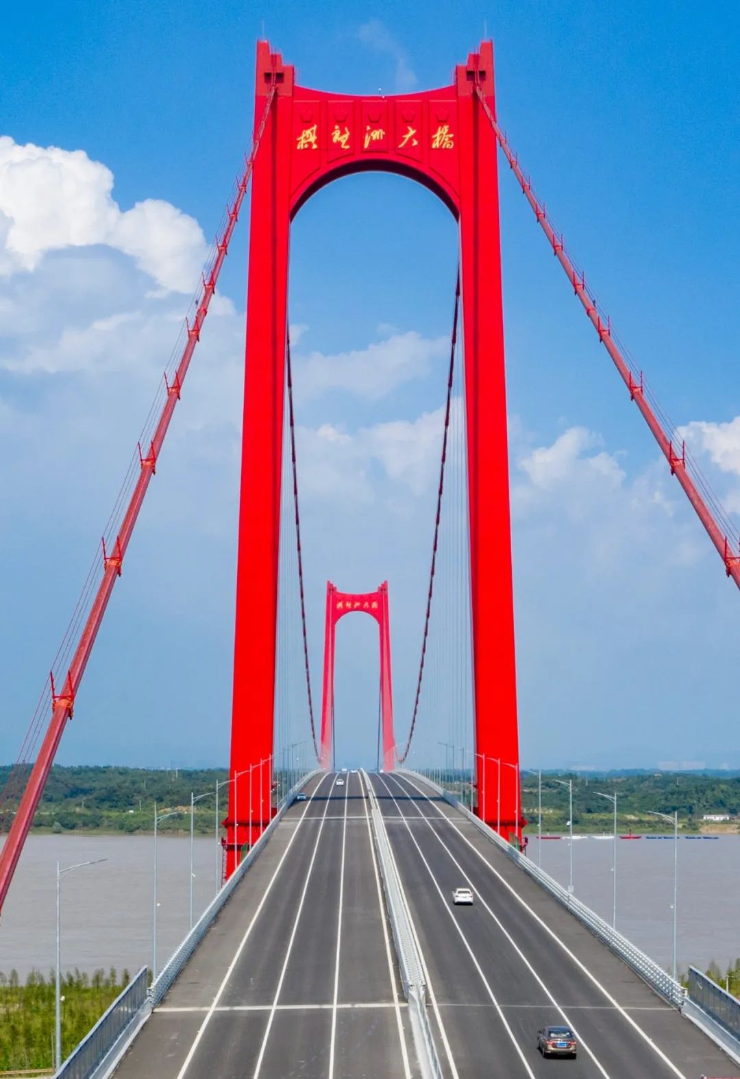 洲长江公路大桥也见证了新港园区的快速发展据了解作为全省辐射鄂东