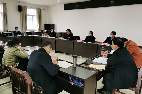 1月22日,黄梅县委书记马艳舟主持召开县委理论学习中心组2021年第一次