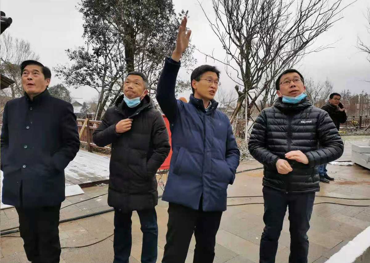 快讯向博调研鄂旅投东山小镇等项目建设情况