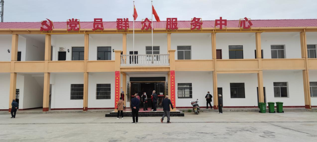 孔垄镇党委书记桂江兵在机关老干支部讲党课