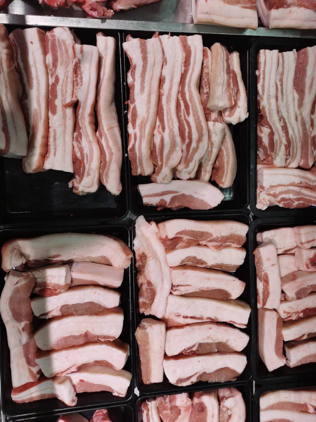 孝昌猪肉终于降了!每斤降到.