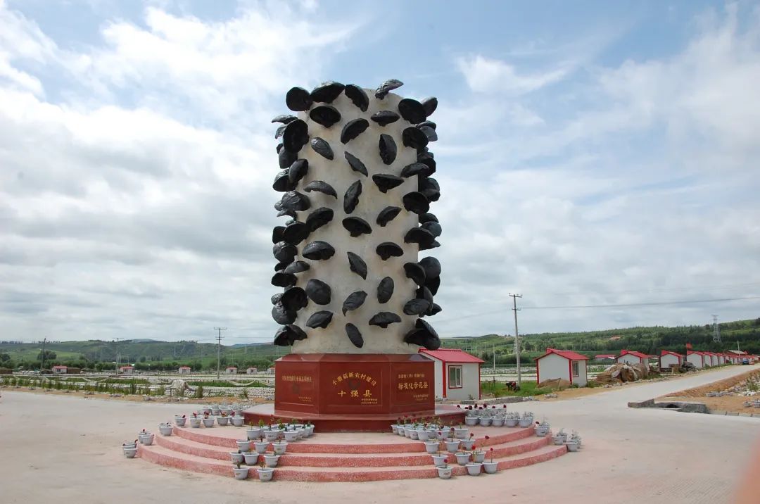 作为全国唯一具有国家保护标识认证的宝玉石级玛瑙,逊克县是全国唯一