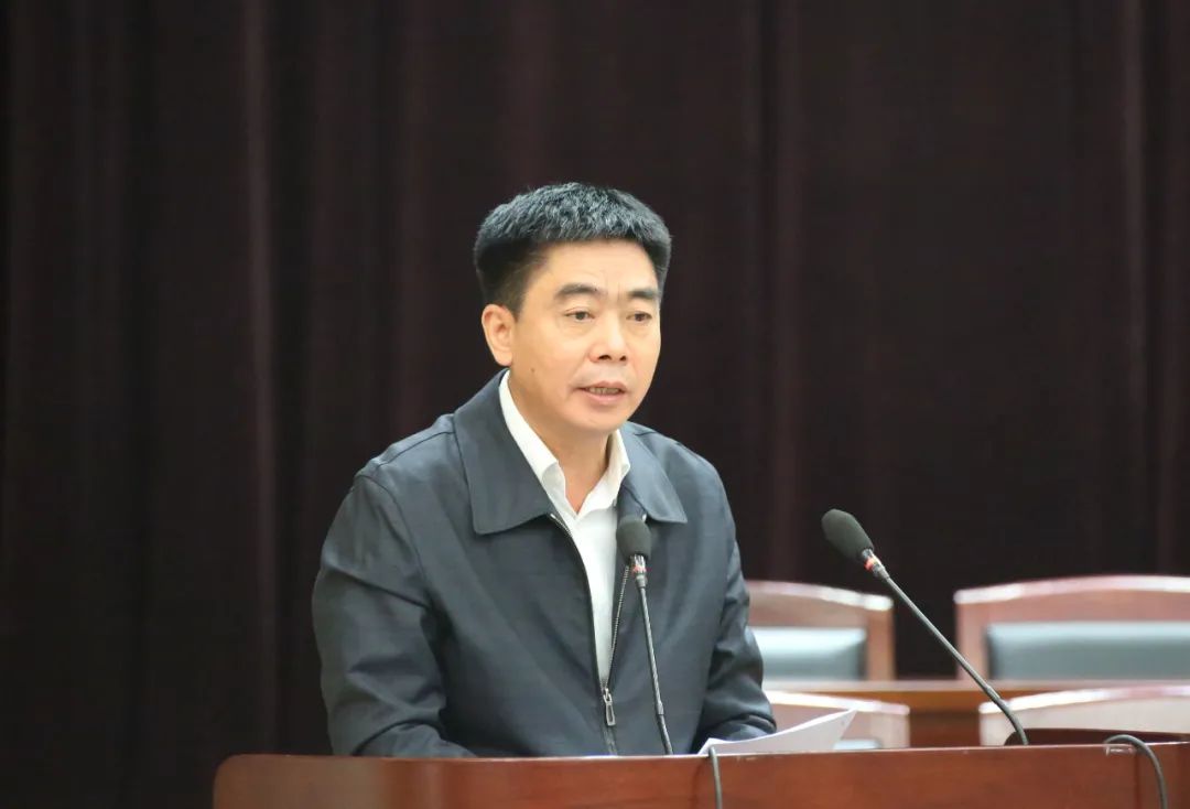 会上,县委副书记罗剑锋安排部署扶贫领域作风治理工作,县委常委,组织