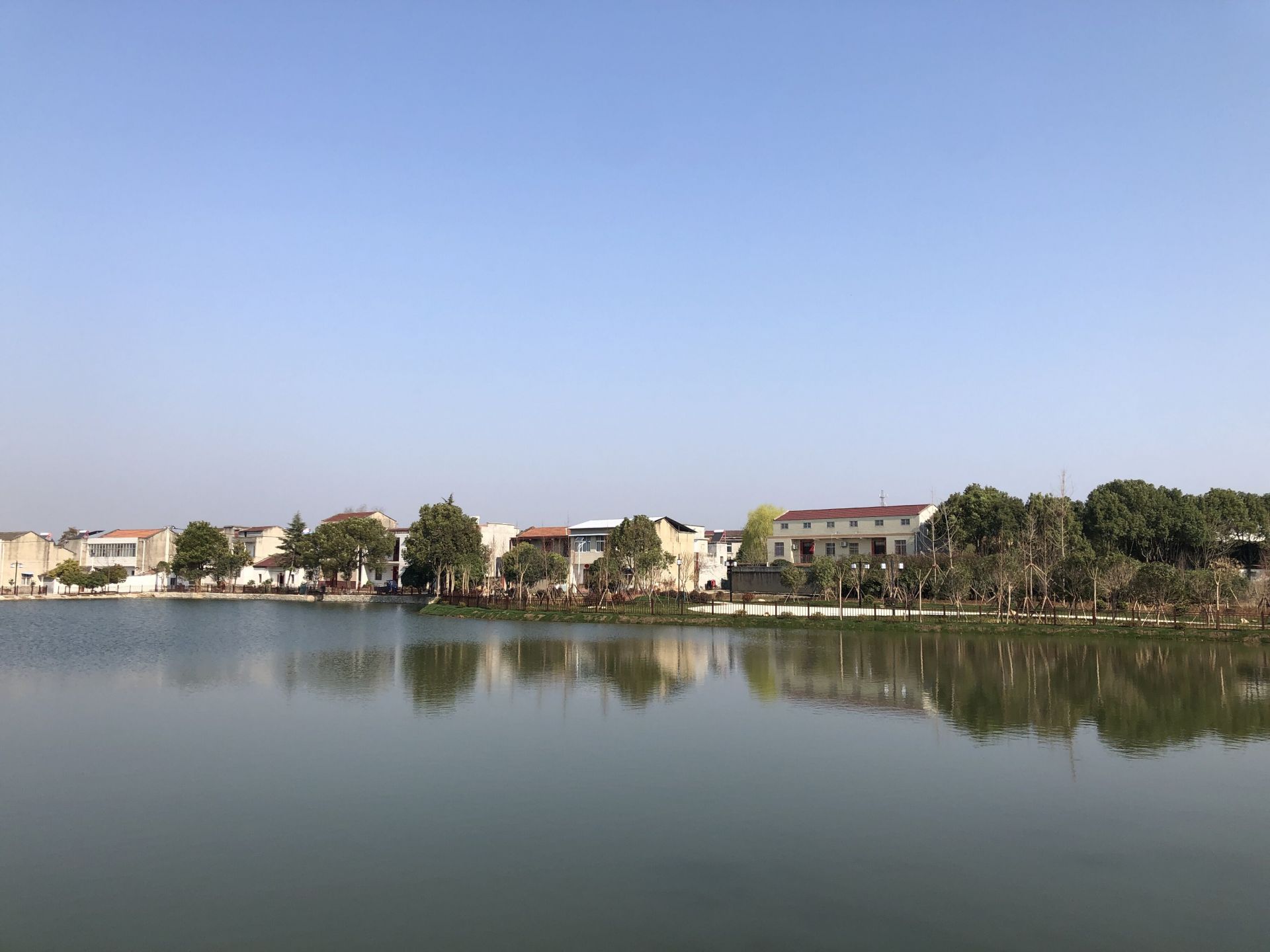 阳春三月 丰山镇诗意乡村"靓了"