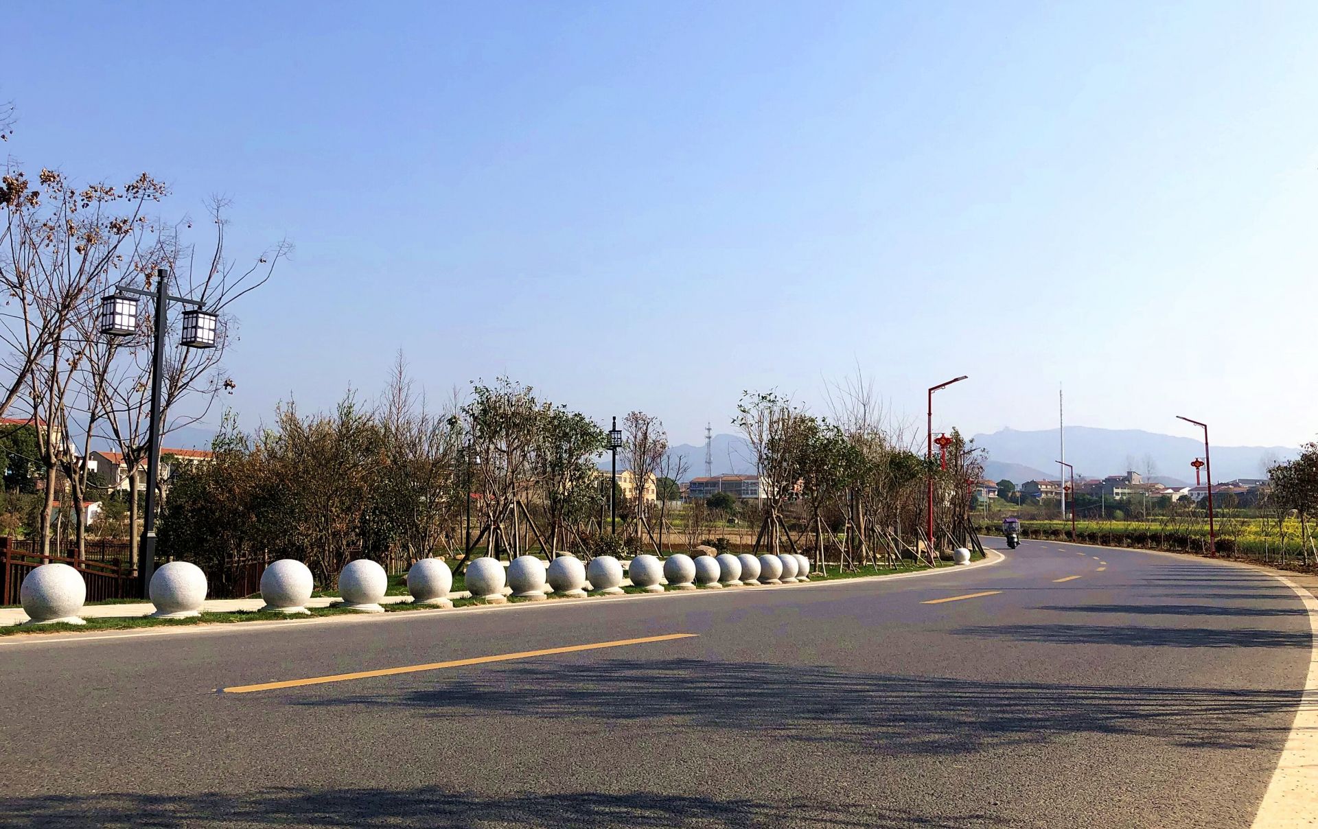 阳春三月 丰山镇诗意乡村"靓了"