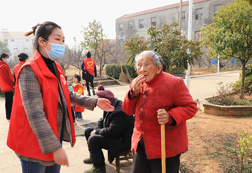 孝昌花園鎮:學雷鋒,他們來到了養老院……_雲上孝昌