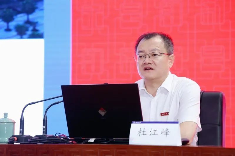 56b0ee03-f04f-47a3-8176-58d32a44ca4b.jpg 图片