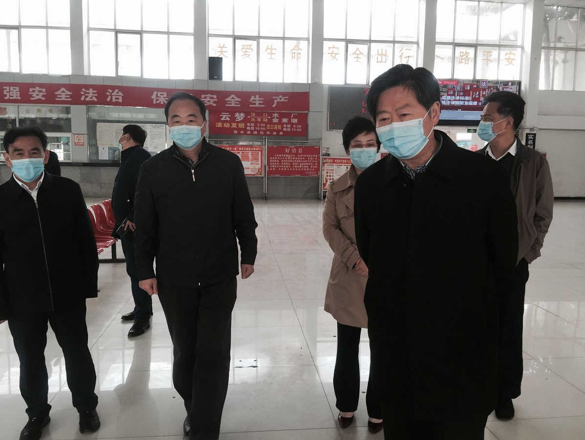 仇平贵调研我县外防输入内防反弹措施落实情况