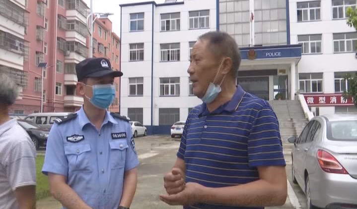 云梦: 依法严厉打击"村霸"等黑恶势力违法犯罪