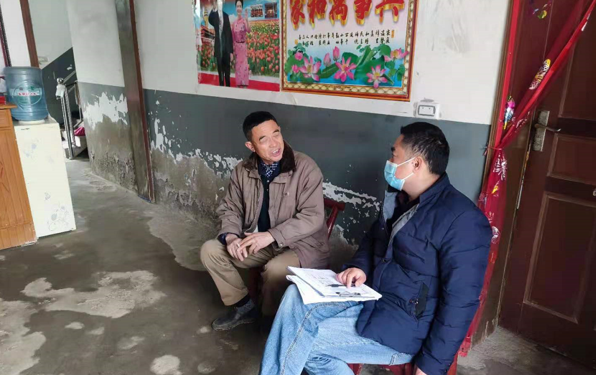 云梦曾店镇春节前走访慰问重点人员