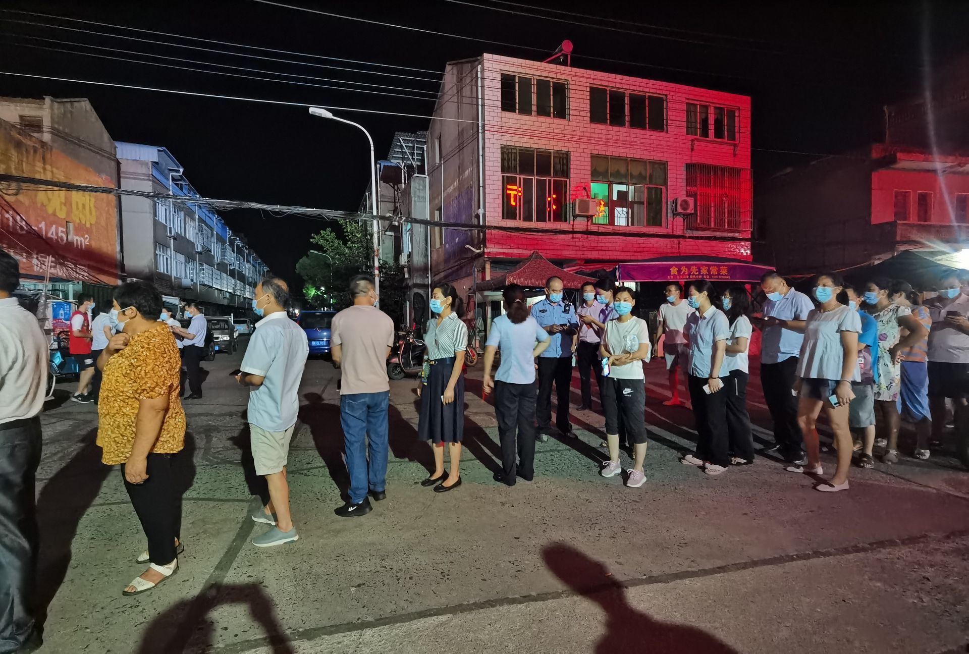 云梦曾店镇全员上阵织密疫情防控安全网