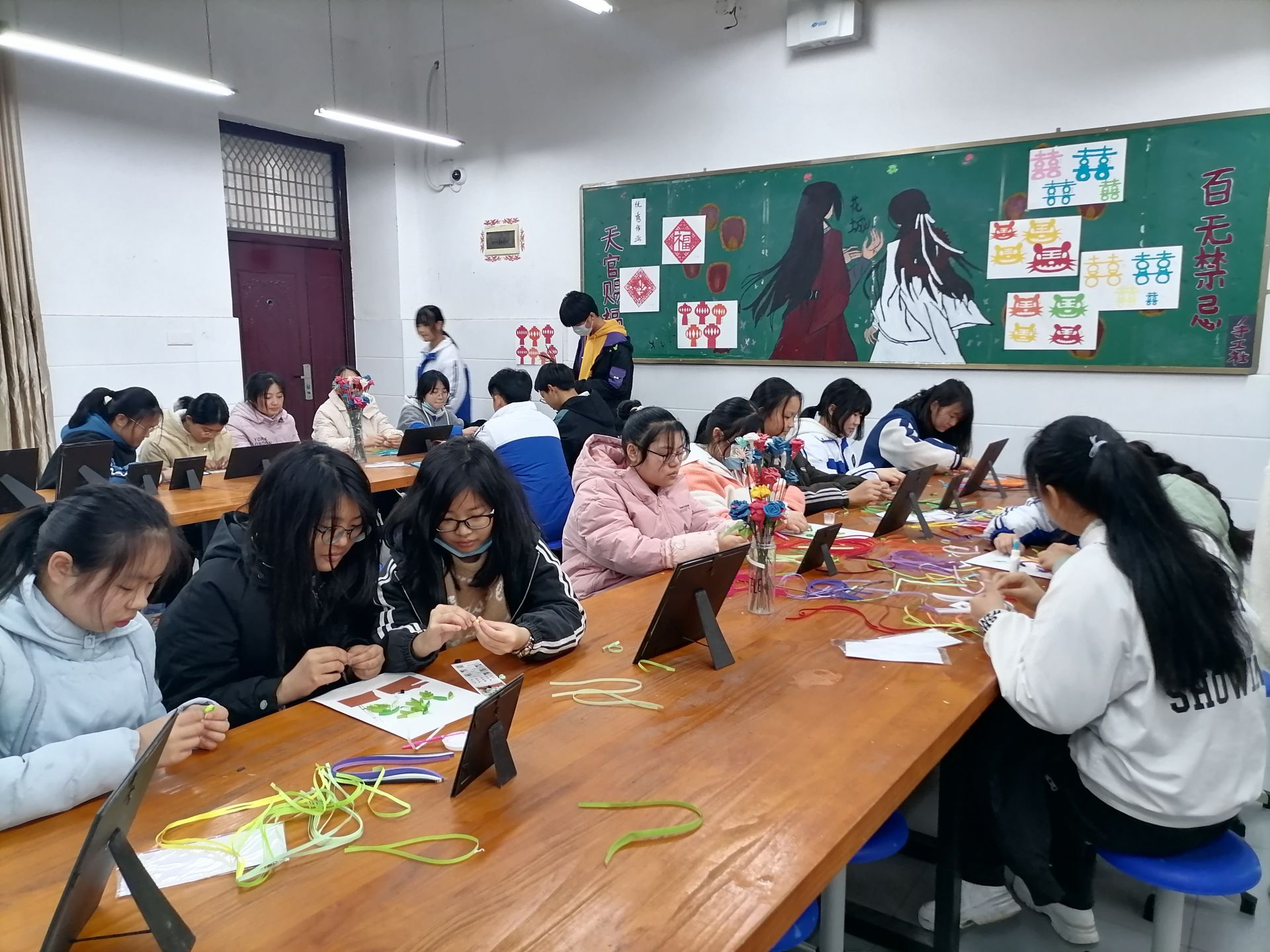 云梦黄香高中心语吧驱散心灵雾霭点亮生命之光