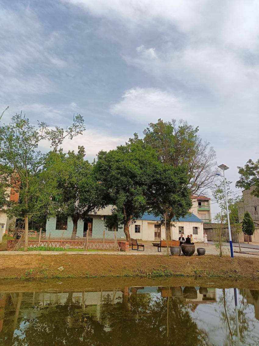 孝感云梦村在林中人在景中