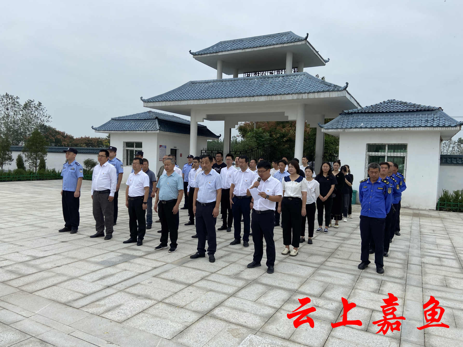 簰洲湾镇举行"烈士纪念日"向烈士敬献花篮仪式