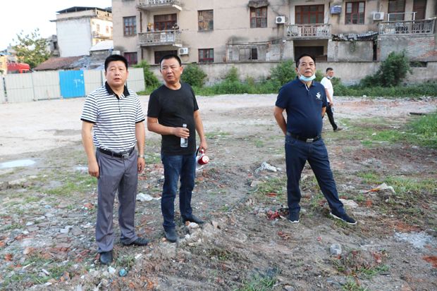 通城县城区一标志性建筑被拆除商务系统国有商贸企业改革及棚户区改造