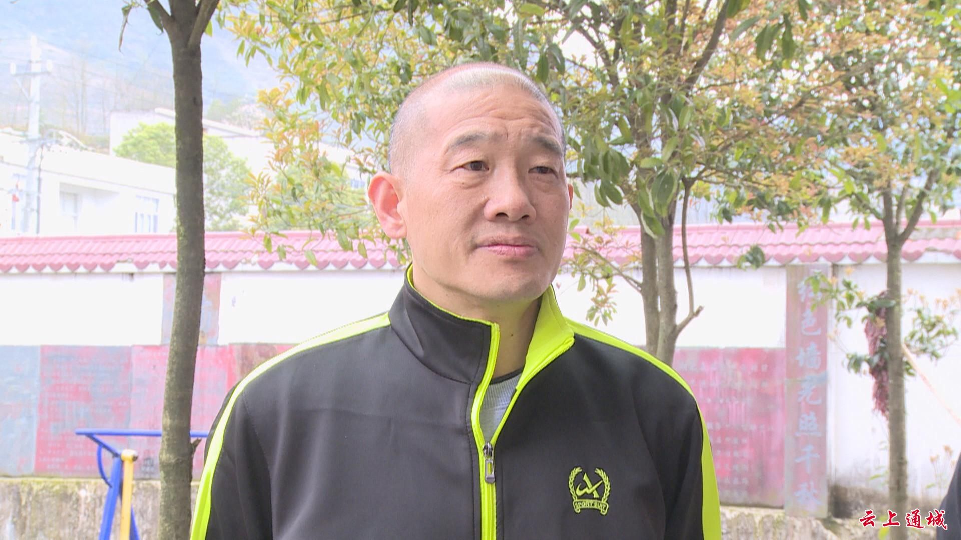 田红强到塘湖镇督办精准扶贫工作