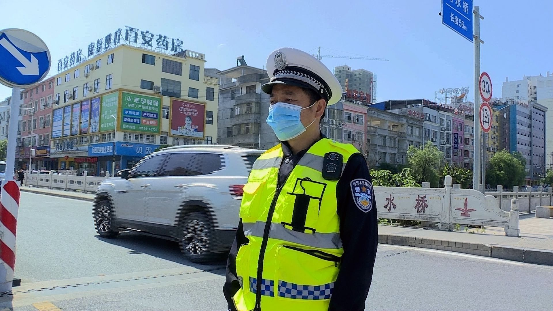 最美劳动者通城公安民警疫情在前警察不退同心守护美好家园