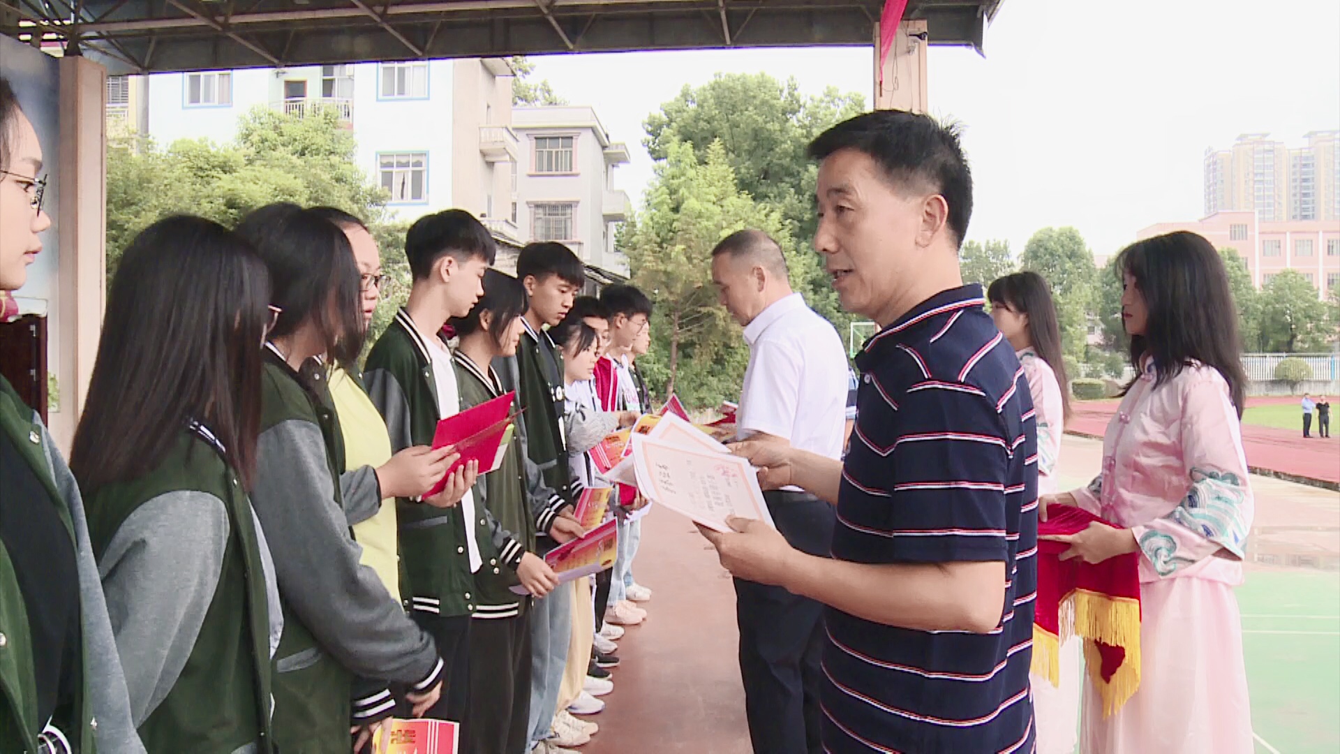 通城二中只争朝夕不负韶华
